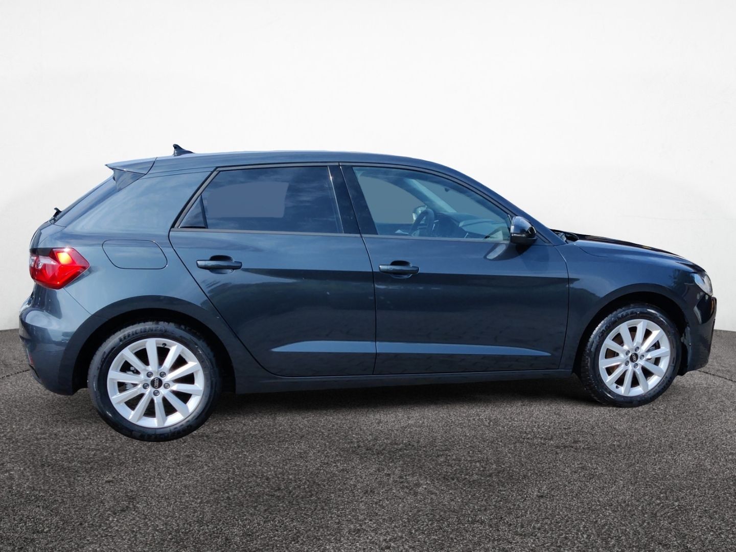 Audi A1 Sportback 30 TFSI Advanced - Samsaru's Car Outlet