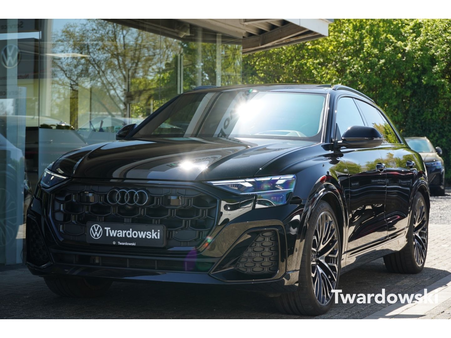 Audi Q8 50 TDI S line Pano HUD Matrix 23''B&O AHK 360