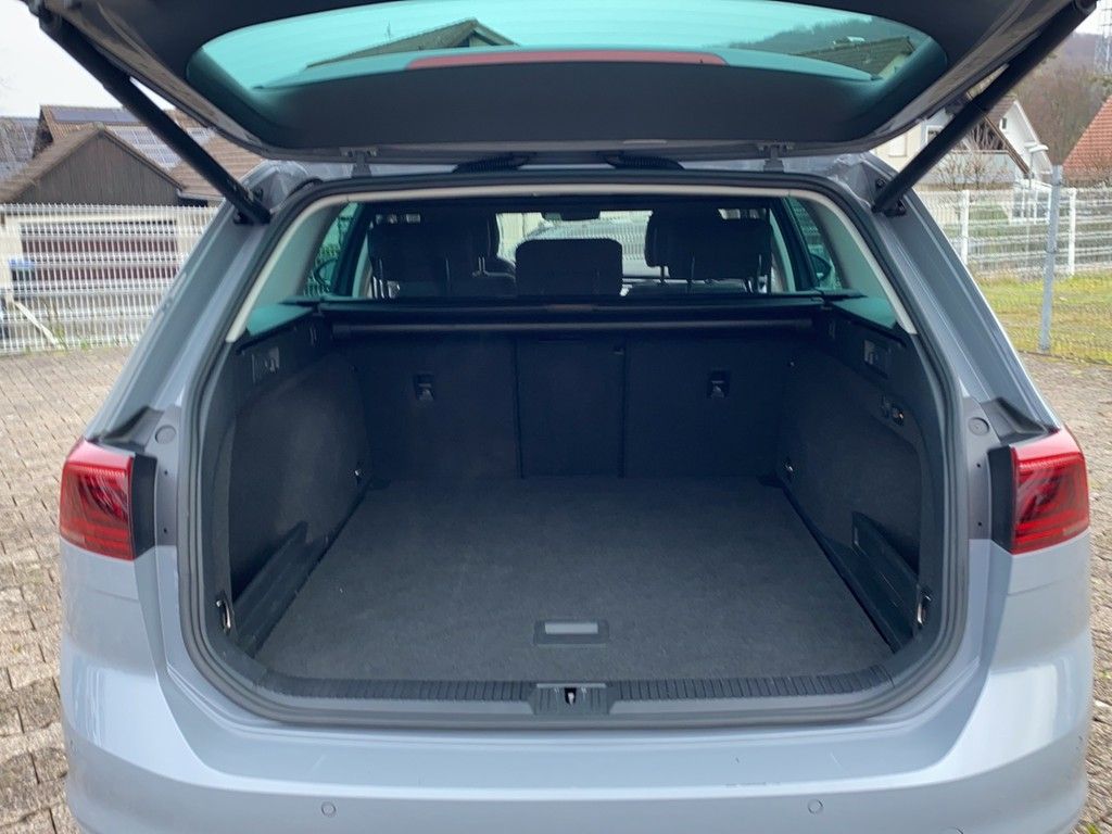 Volkswagen Passat Variant 2.0 TDI Business DSG 4M AHK+RFK