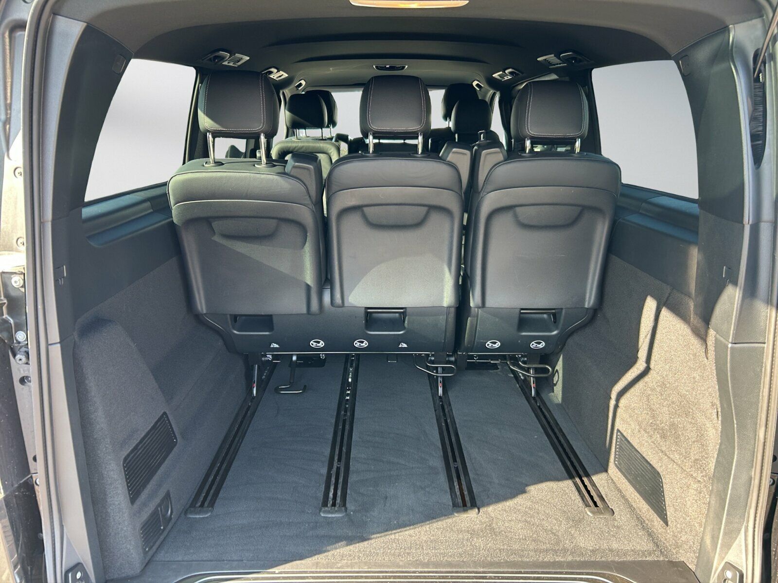 Mercedes-Benz V 300 d AVANTGARDE - Samsaru's Car Outlet