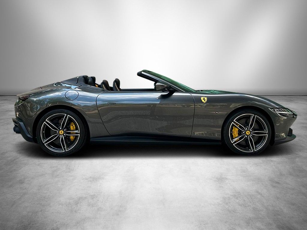Ferrari Roma Spider - Samsaru's Car Outlet
