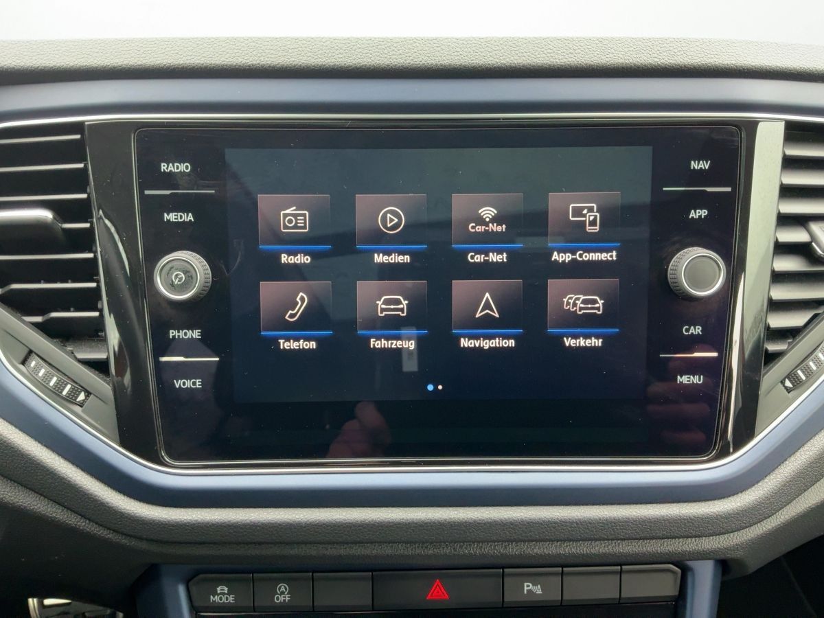 Volkswagen T-Roc 1.5TSI DSG UNITED - Samsaru's Car Outlet