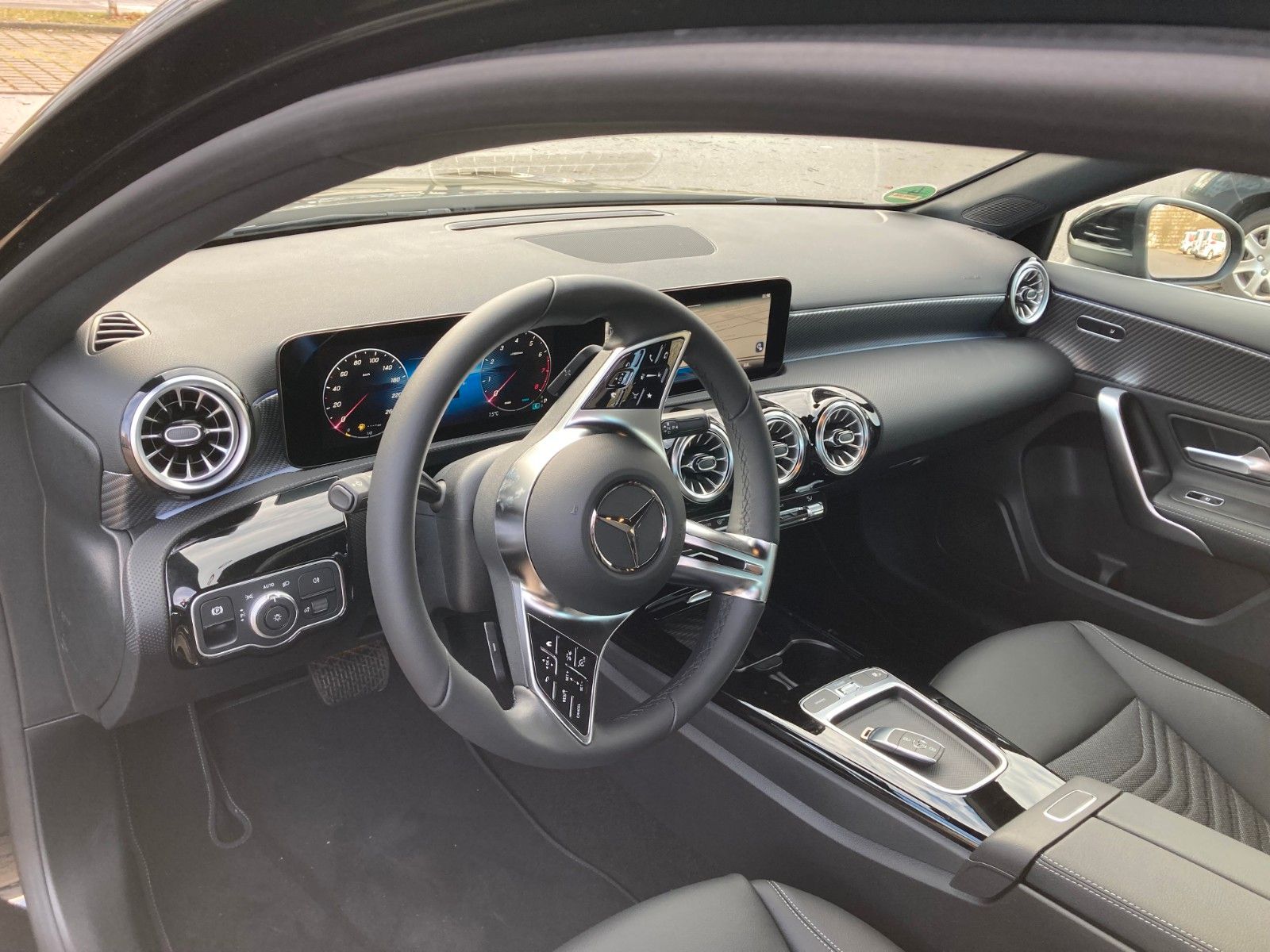 Mercedes-Benz A 180 - Samsaru's Car Outlet