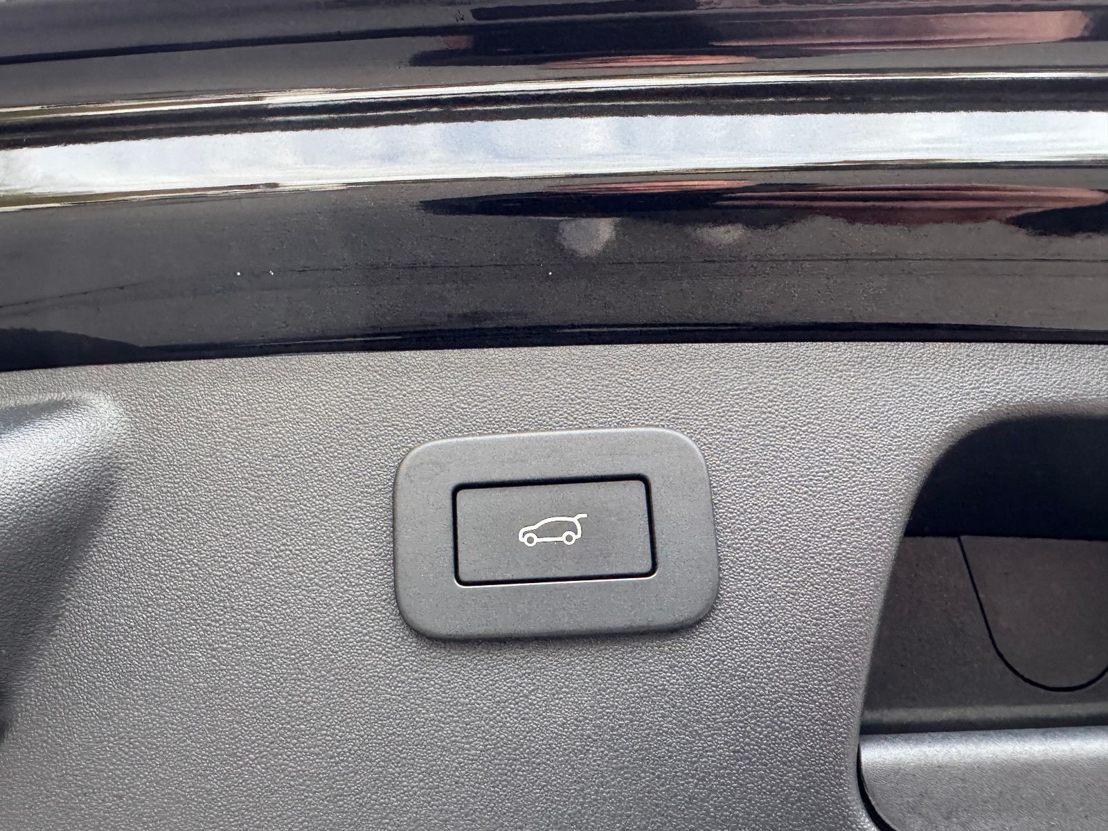 Jaguar E-Pace E-PACE R-Dynamic HSE AWD