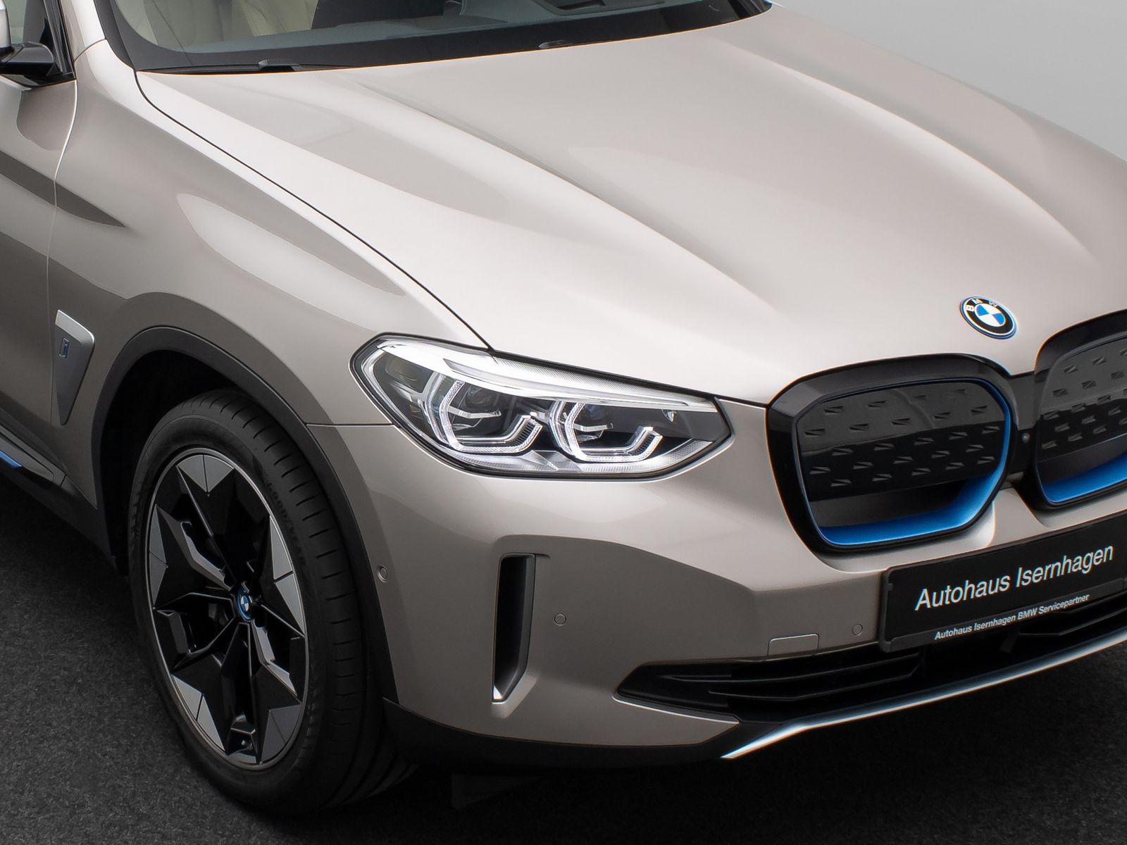 BMW iX3 IMPRESSIVE DAB 360°HUD Panorama H/K 20Zoll