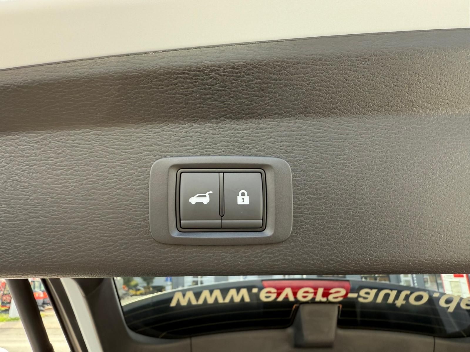 Mitsubishi Outlander PHEV Top *LED *SHZ *HUD *Sound