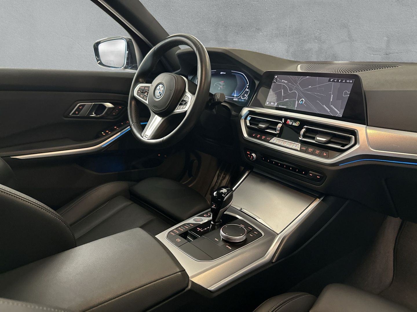 BMW 330 e xDrive M-SPORT - Samsaru's Car Outlet