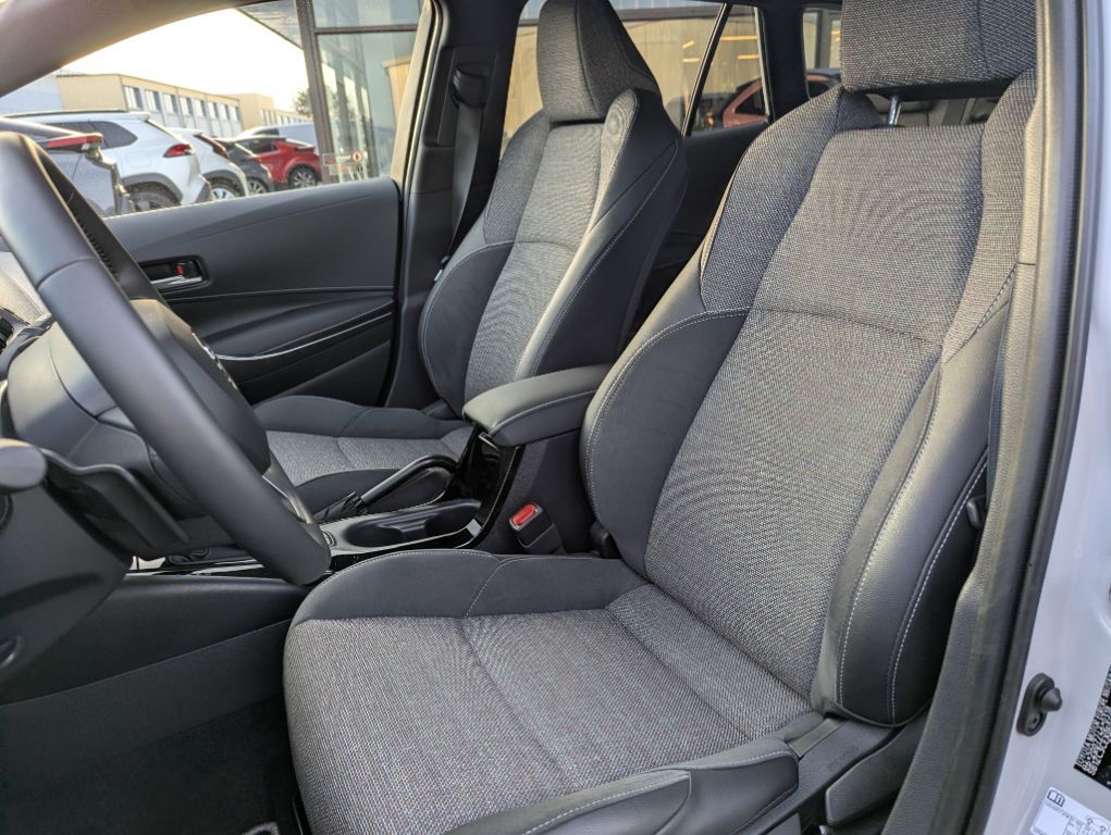 Toyota Corolla 2.0 Hybrid Touring Sports Teamplayer