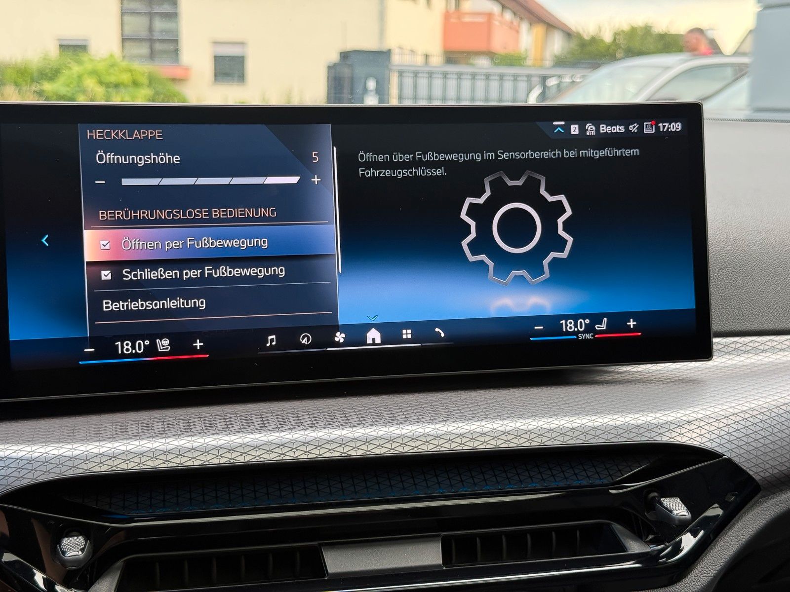 BMW 320d xD M Sport pro HuD Pano hifi StHzg memory