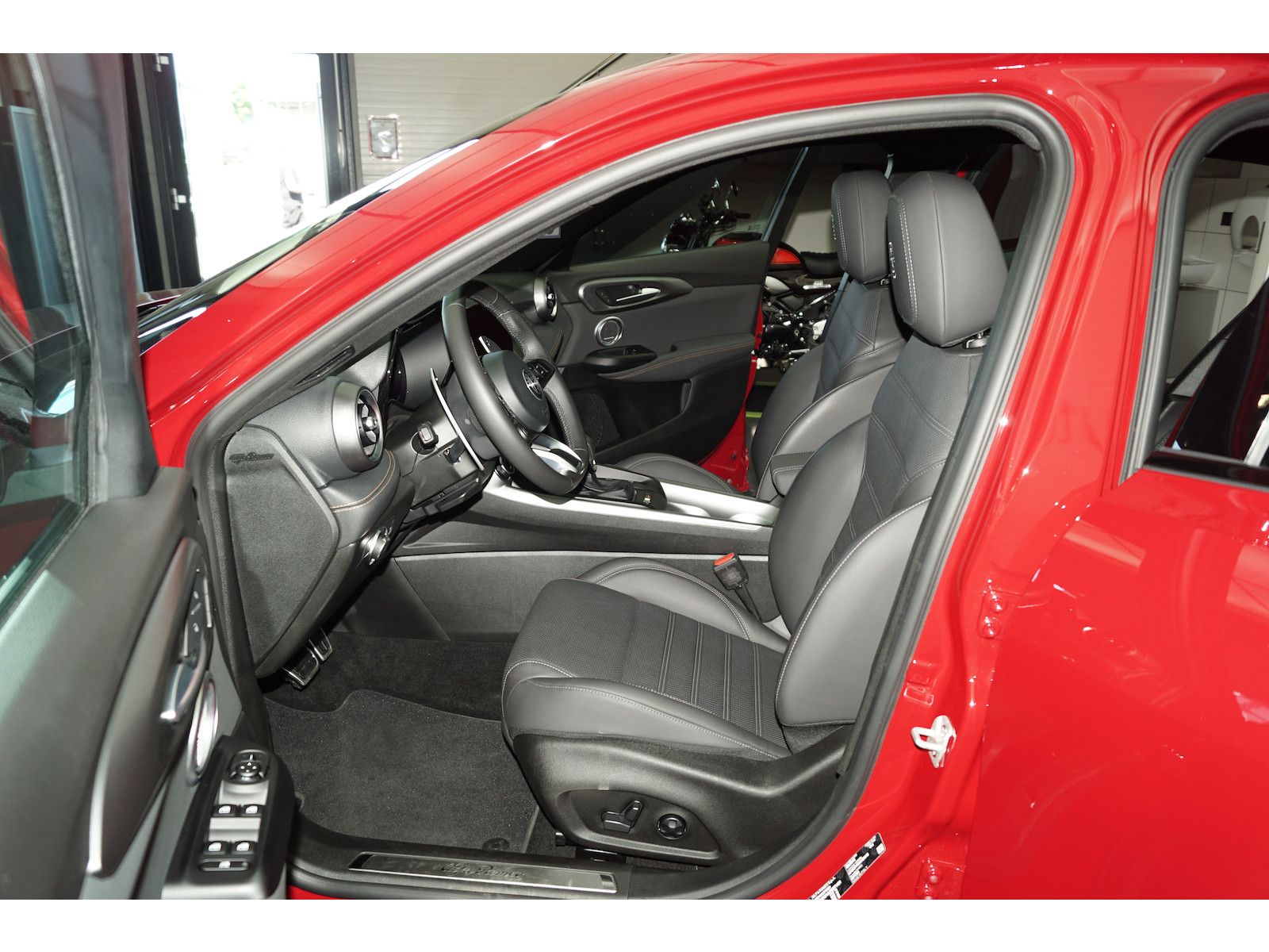 Alfa Romeo Tonale 1.5 VGT Veloce FULL LED LEDER 360-CAM