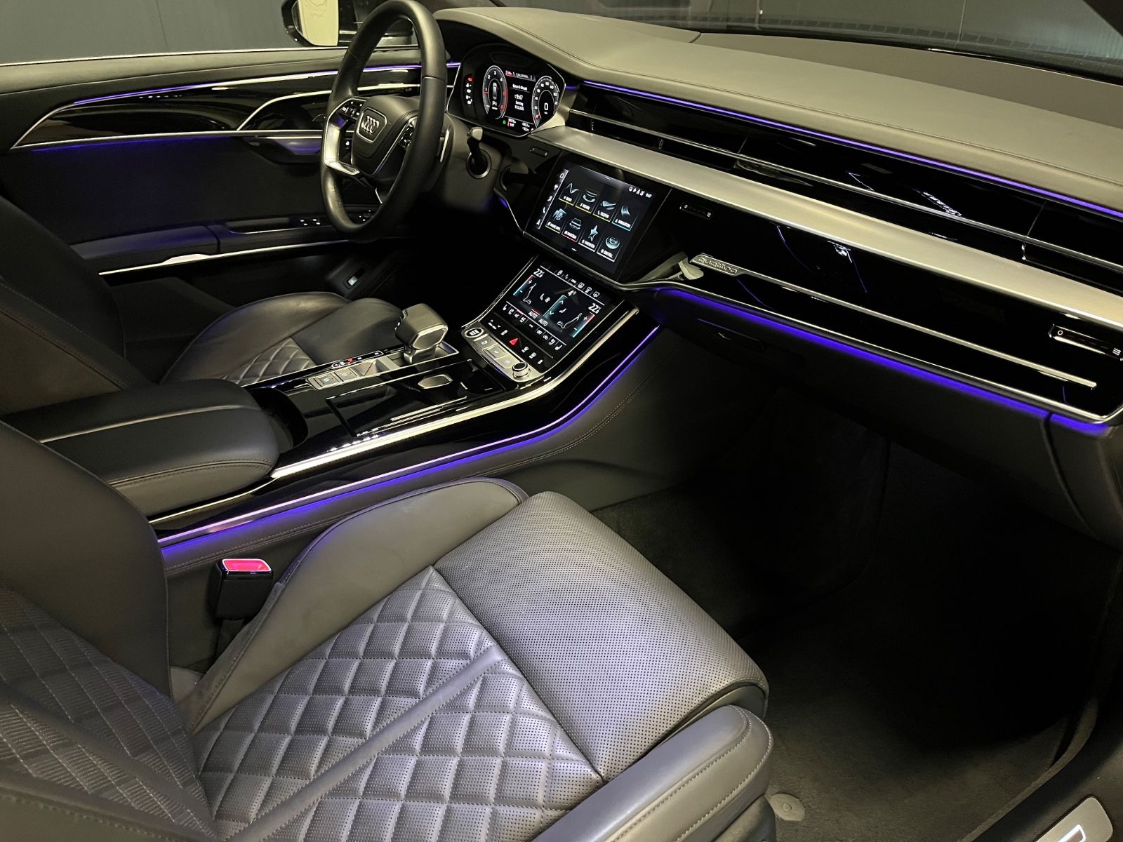 Audi A8 50 TDI L quattro - Samsaru's Car Outlet