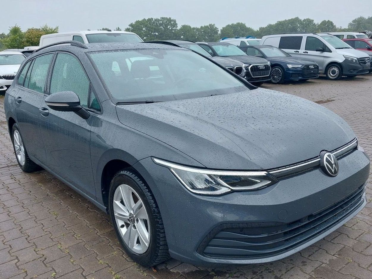 Volkswagen Golf VIII Variant Life - Samsaru's Car Outlet