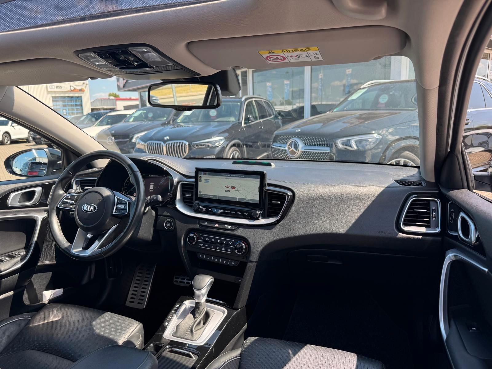 Kia XCeed 1.6 Plug-in Hybrid Platinum Edition - Samsaru's Car Outlet