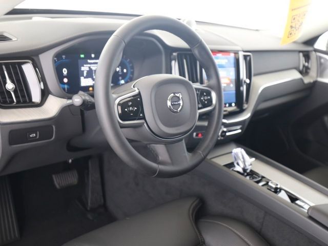 Volvo XC60 B5 Ultra Dark AWD B&W Massage 22"Luftfwk