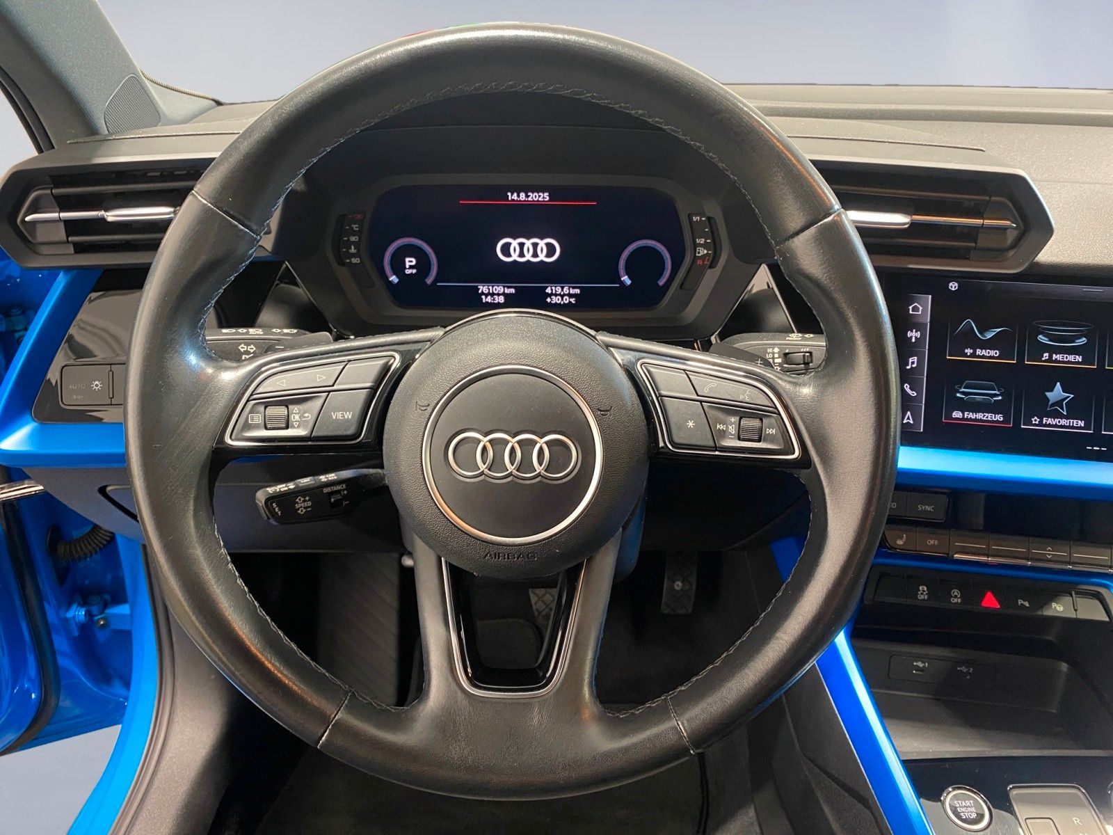 Audi A3 Limousine 35 TFSI S line S-Tron LED AHK Kamer