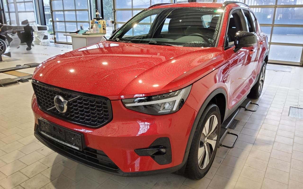 Volvo XC40 T4 Recharge Plus Dark+AHK+LICHTPAK+360°+18