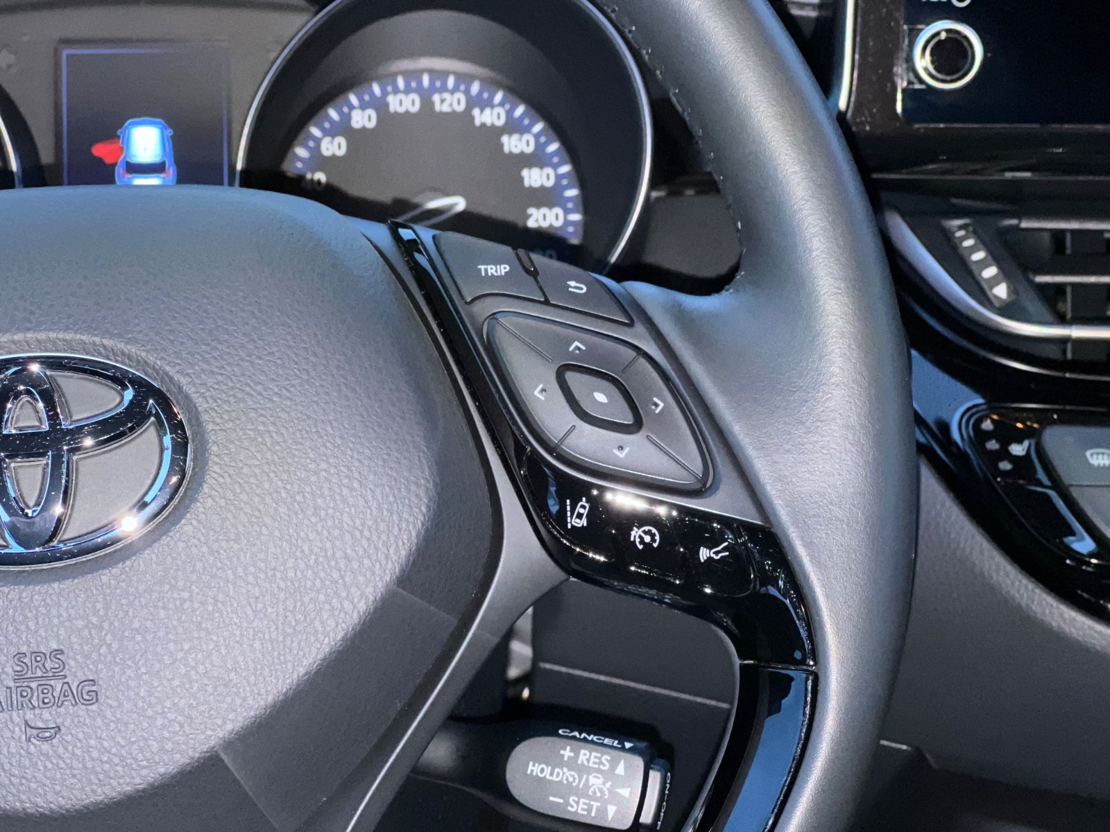 Toyota C-HR 2.0 Hybrid - Samsaru's Car Outlet