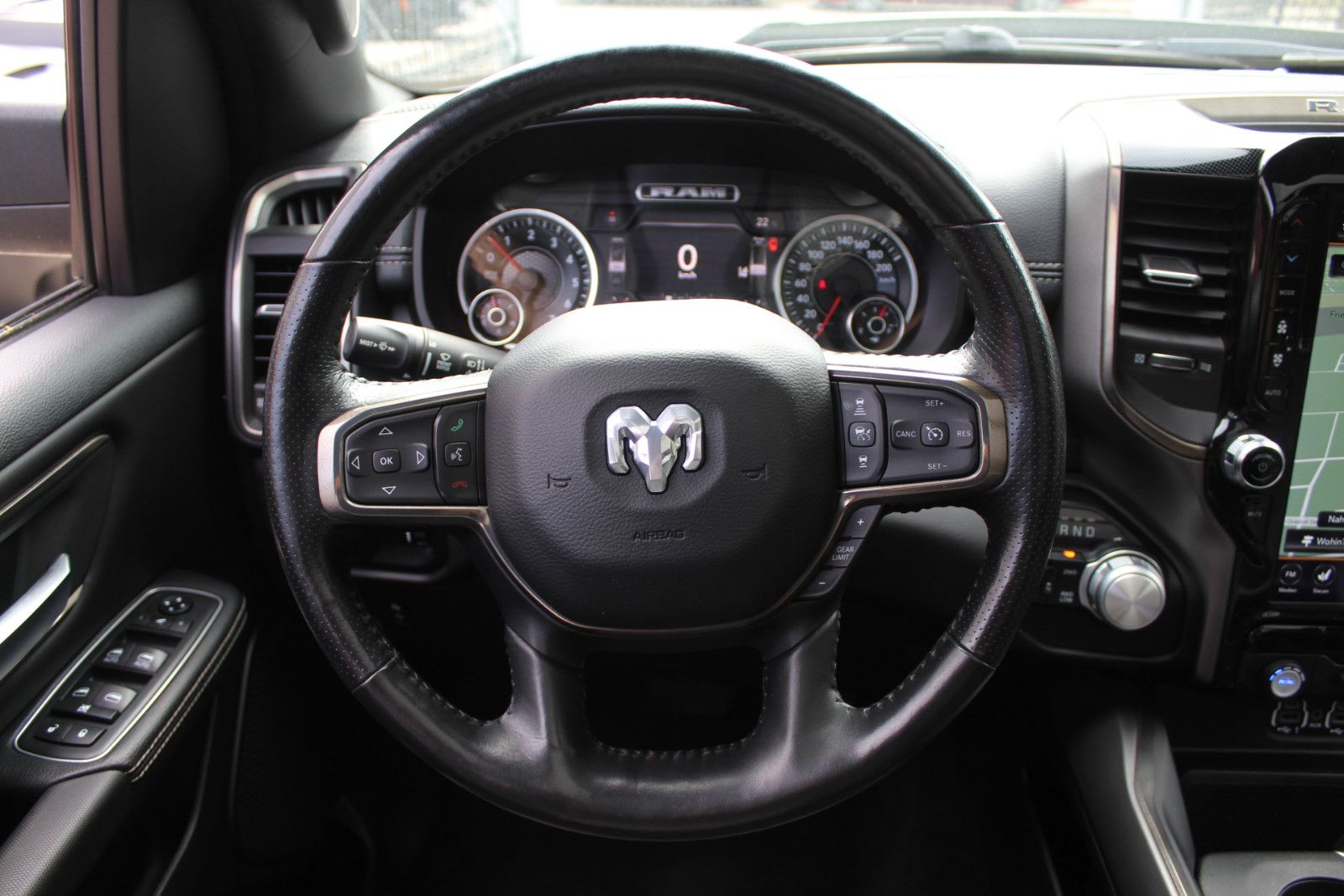 Dodge RAM 5,7L V8 Laramie, Unfallfrei, ACC, 360°, LPG