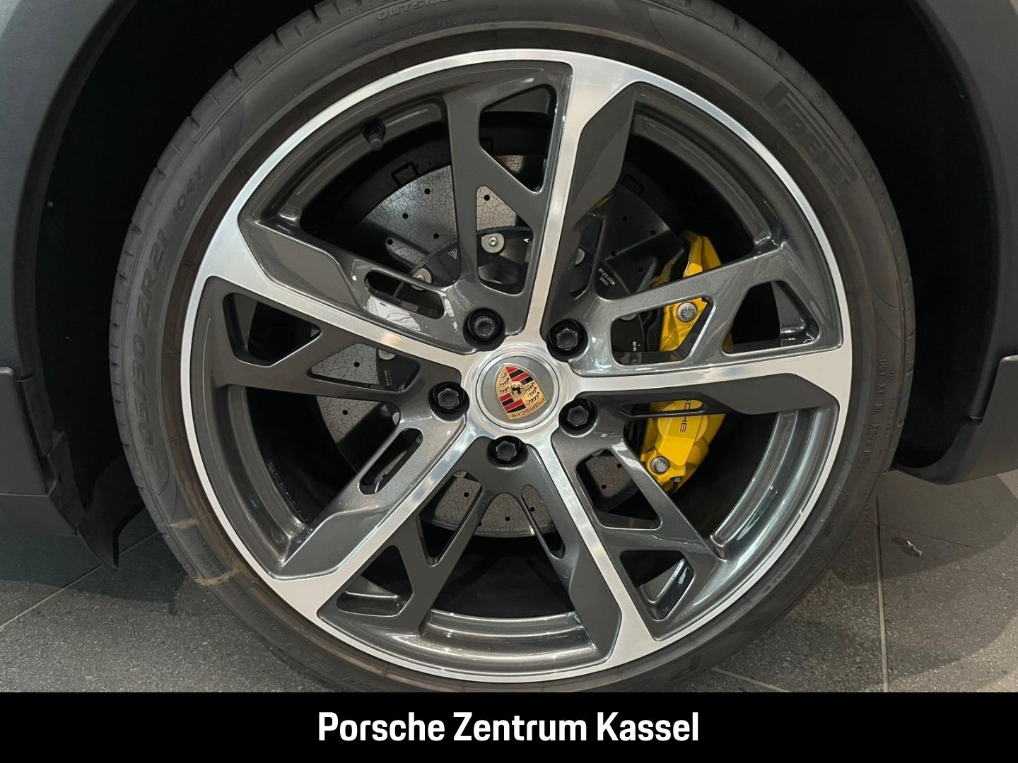 Porsche Taycan Turbo S Cross Turismo