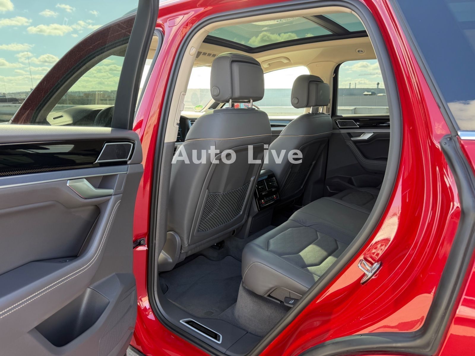 Volkswagen Touareg 3.0 TDI*R LINE*PANO*MATRIX*LUFT*360*VOL