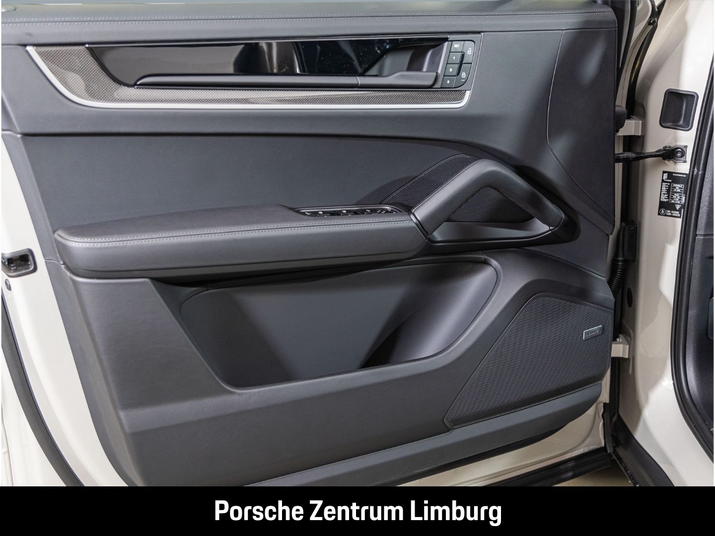 Porsche Cayenne S Coupe BOSE Luftfederung InnoDrive LED