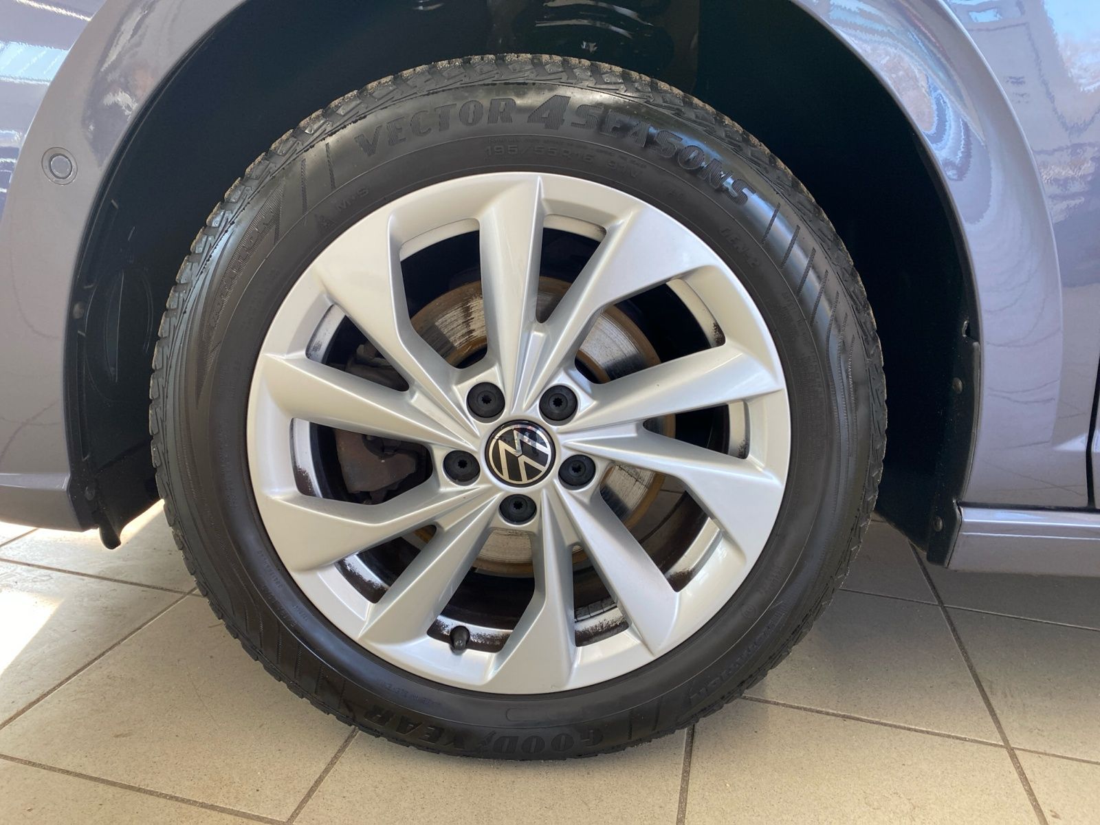 Volkswagen Polo VI Style 1.0 TSI - Samsaru's Car Outlet