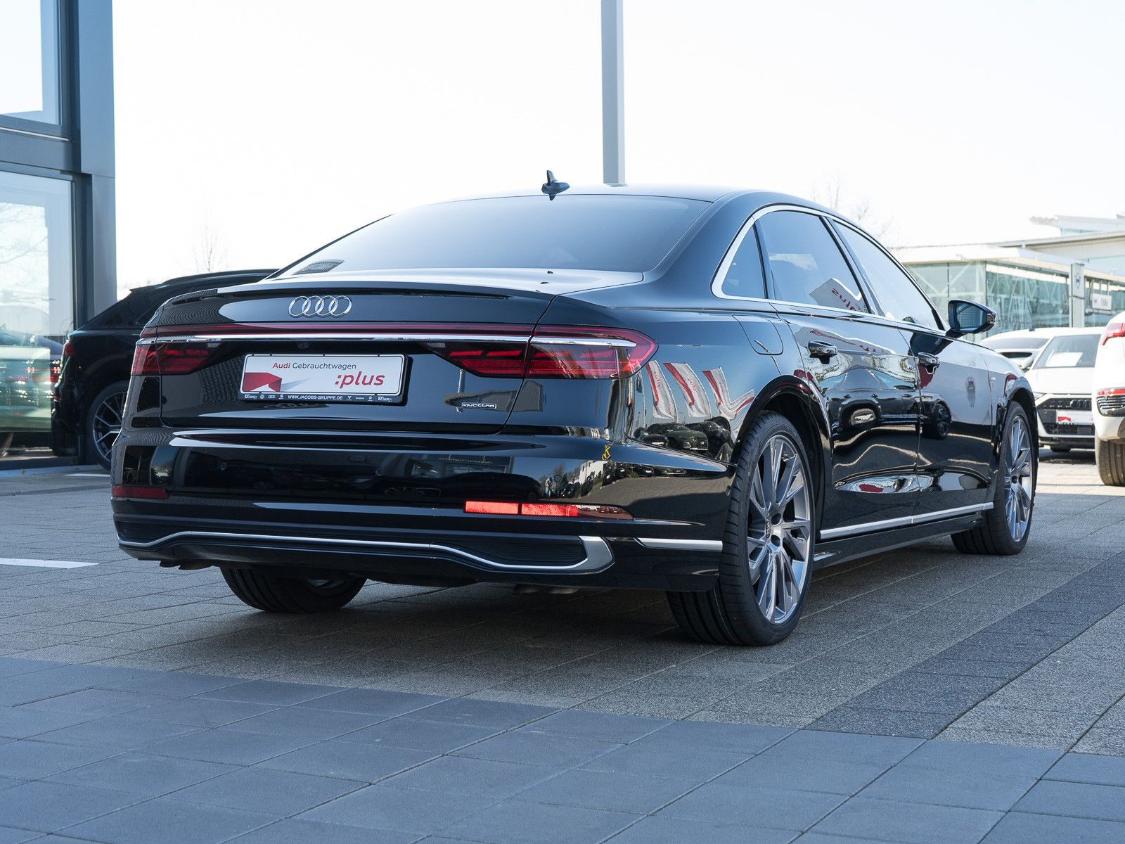 Audi A8 L 60TFSIe S line - Samsaru's Car Outlet