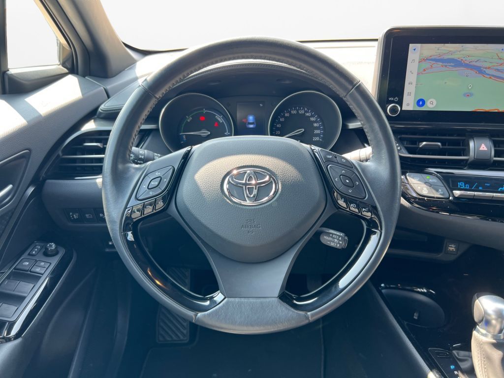 Toyota C-HR Hybrid Team - Samsaru's Car Outlet