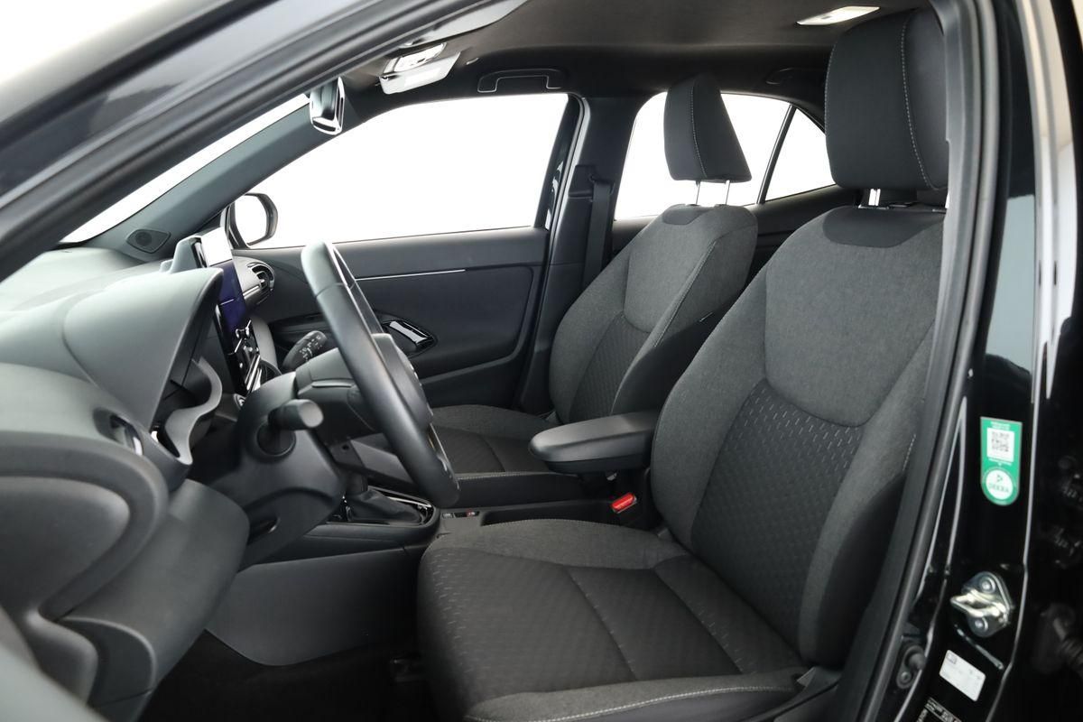 Toyota Yaris Cross CVT Team D LED Navi SHZ iACC Kam 17"