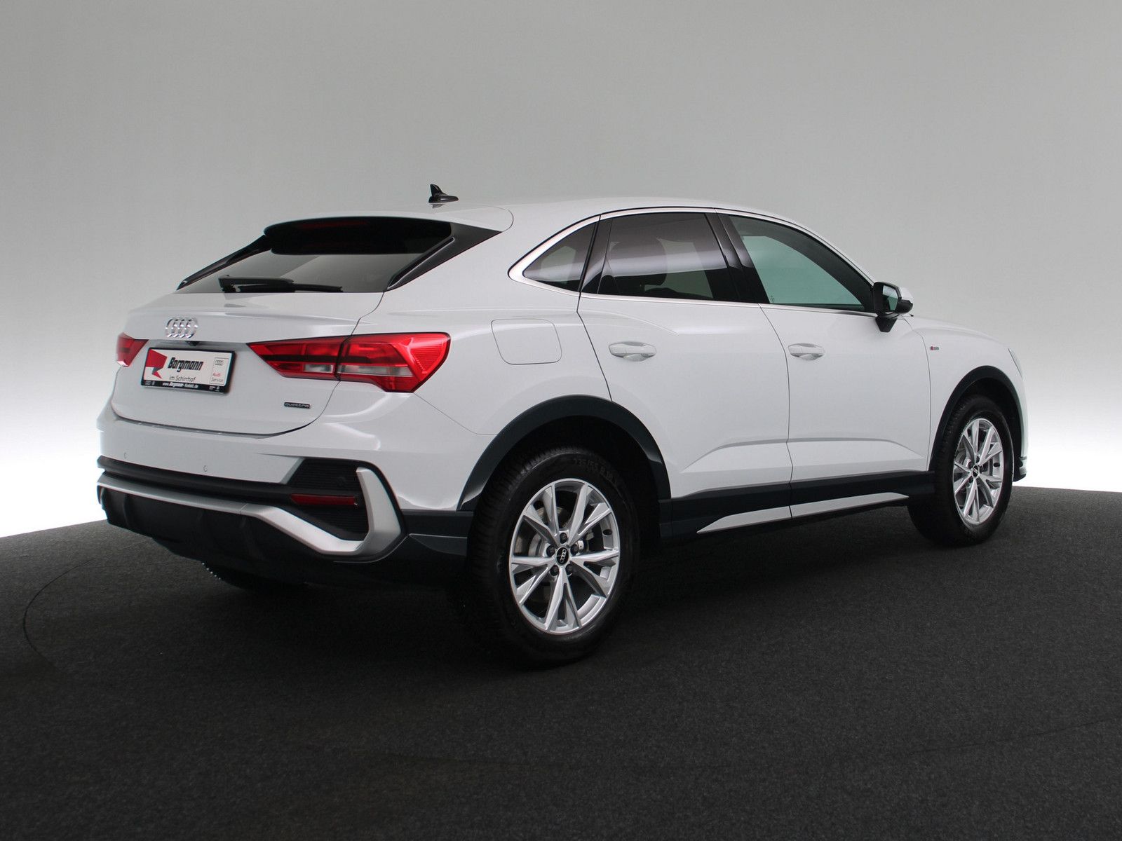Audi Q3 Sportback 40 TFSI quattro S line - Samsaru's Car Outlet