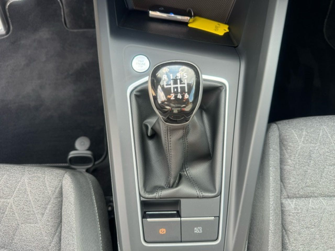 Volkswagen Golf VIII Move 1.5 TSI - Samsaru's Car Outlet