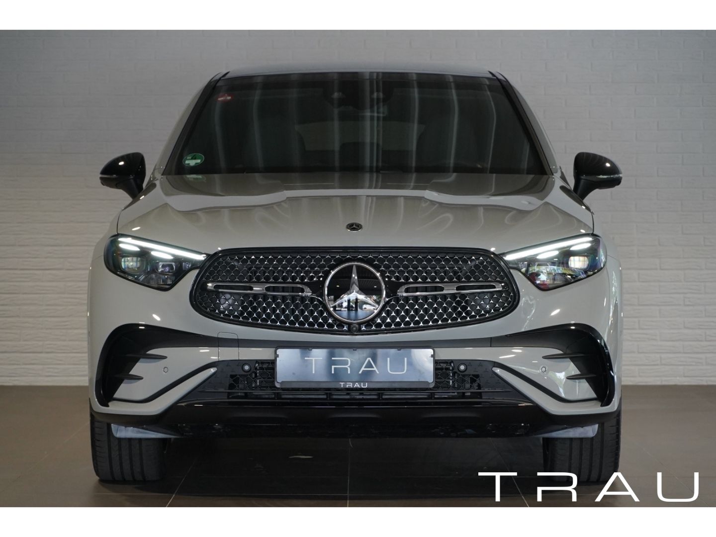 Mercedes-Benz GLC 300 d AMG Coupe Pano Luft HUD AHK Alllenkung