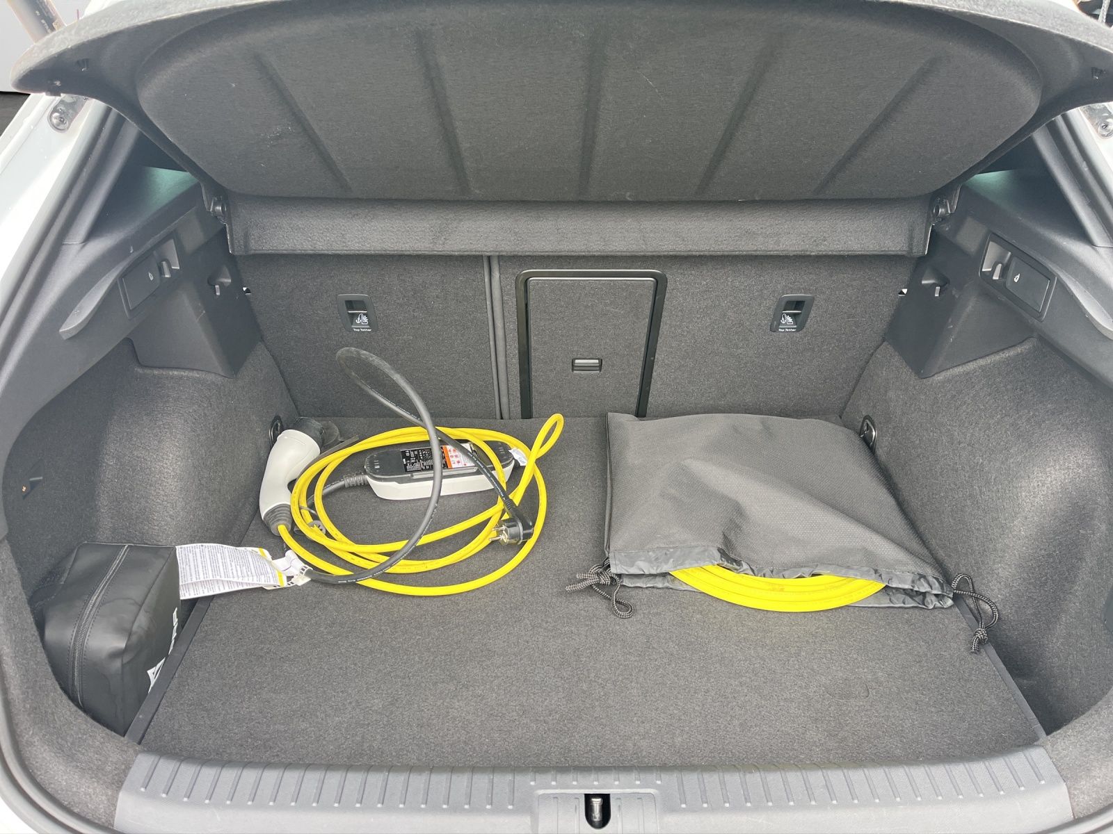 Cupra Formentor VZ 1.4 TSI DSG eHybrid  AHK Navi LED K