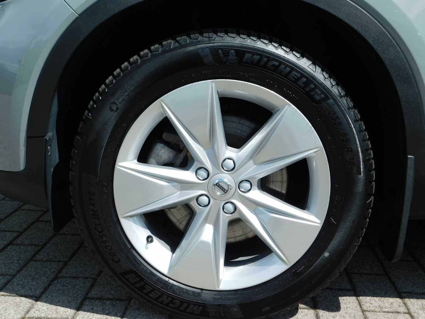 Volvo XC40 B4 Core - Samsaru's Car Outlet