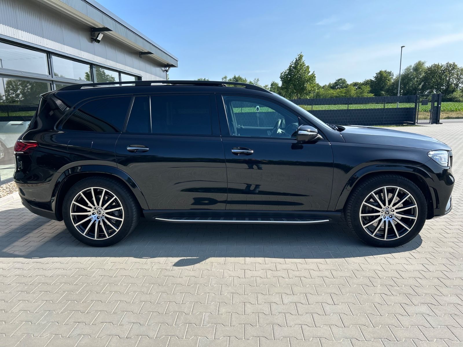 Mercedes-Benz GLS 450 4M AMG - Samsaru's Car Outlet