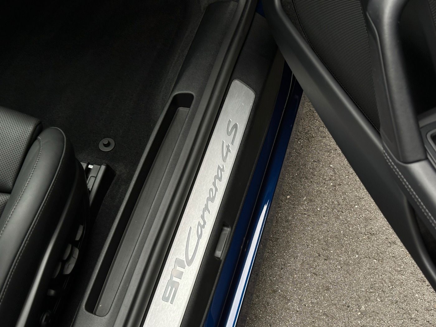 Porsche 992 911 Carrera 4S Lift Matrix BOSE InnoDrive