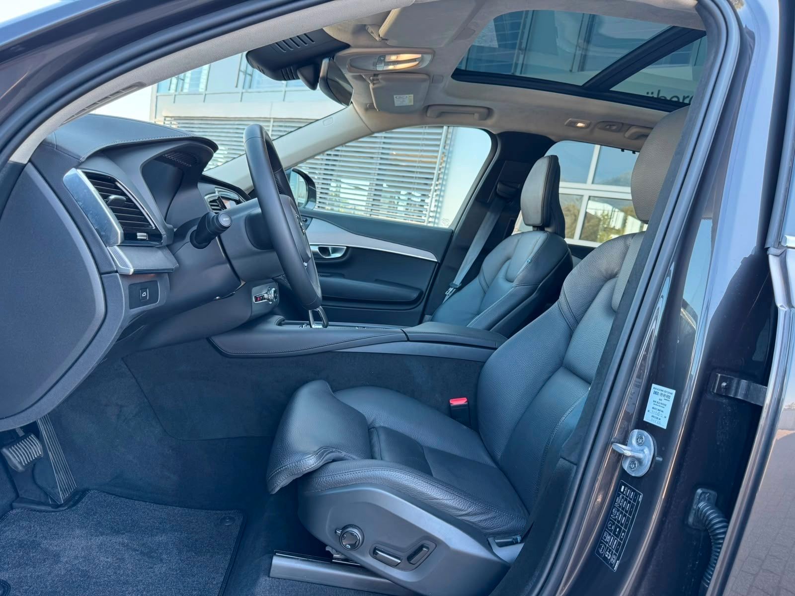 Volvo XC90 B5 D AWD ULTIMATE BRIGHT-360-AHK-Pano-Sthzg