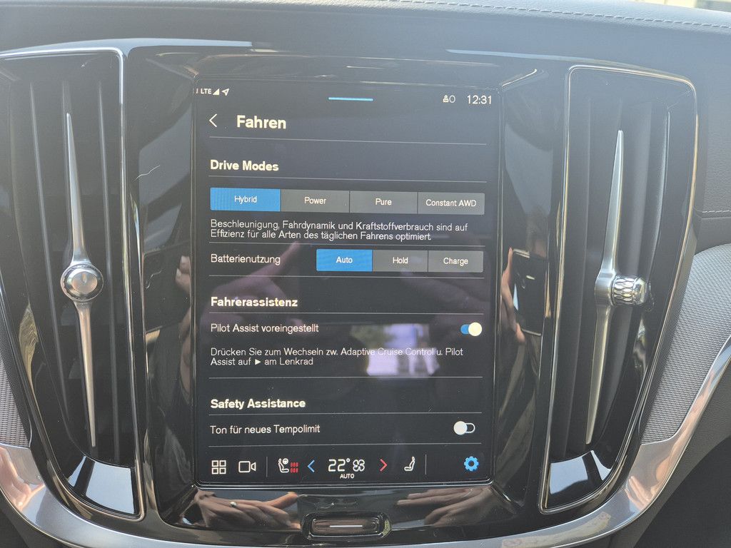 Volvo S60 T8 Ultimate Dark Recharge Plug-In Hybrid AWD