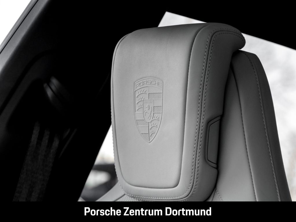 Porsche Macan 4 - Samsaru's Car Outlet
