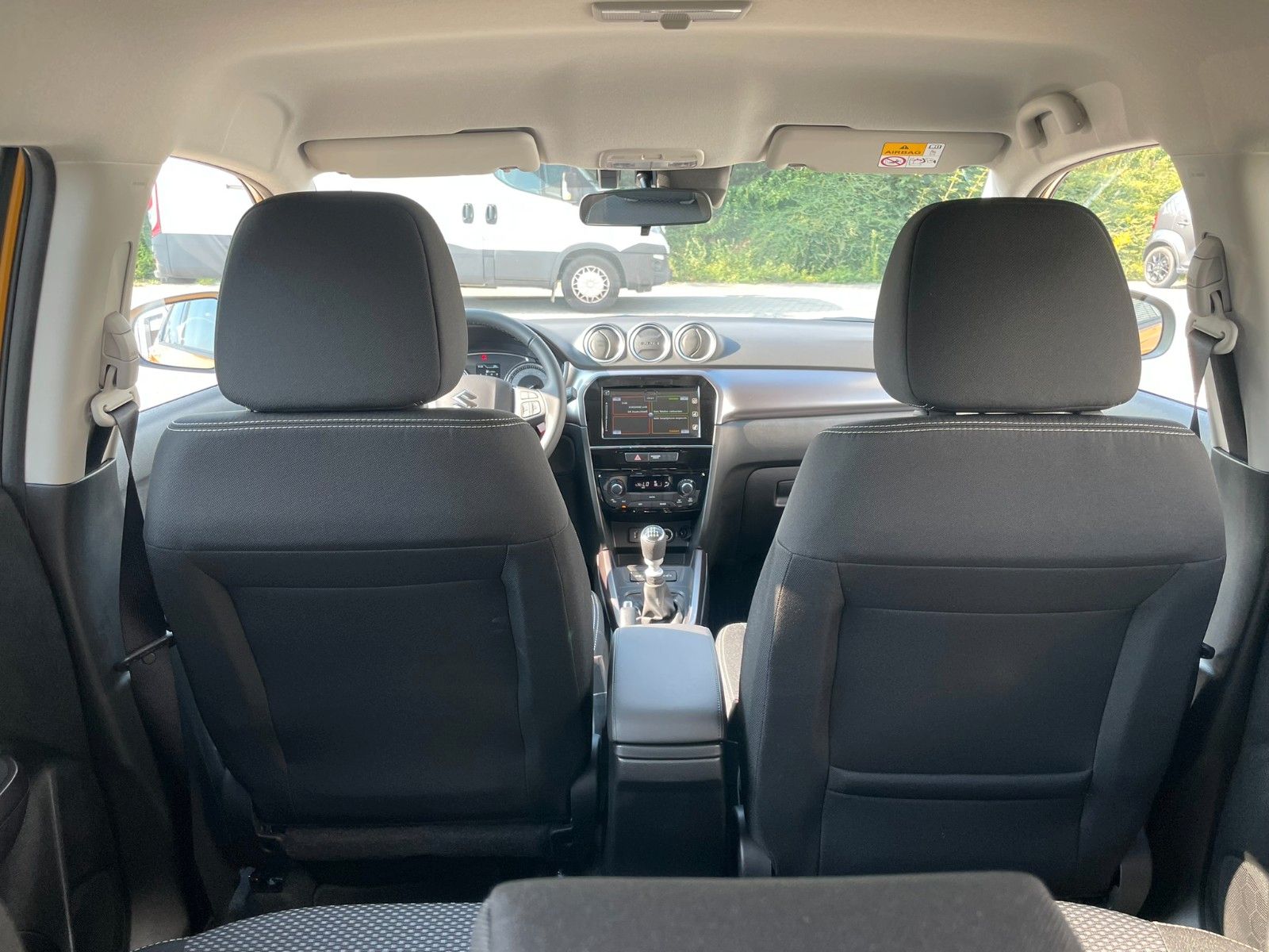 Suzuki Vitara 1.5 Hybrid Comfort - Samsaru's Car Outlet