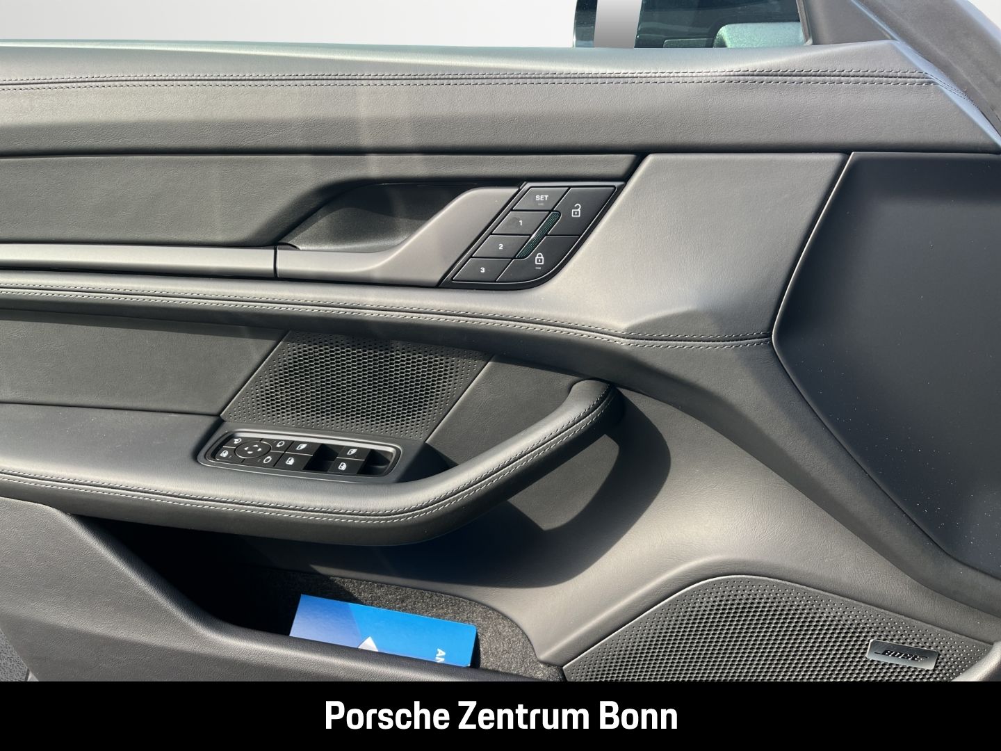 Porsche Taycan 4 Cross Turismo Surround-View LED-Matrix