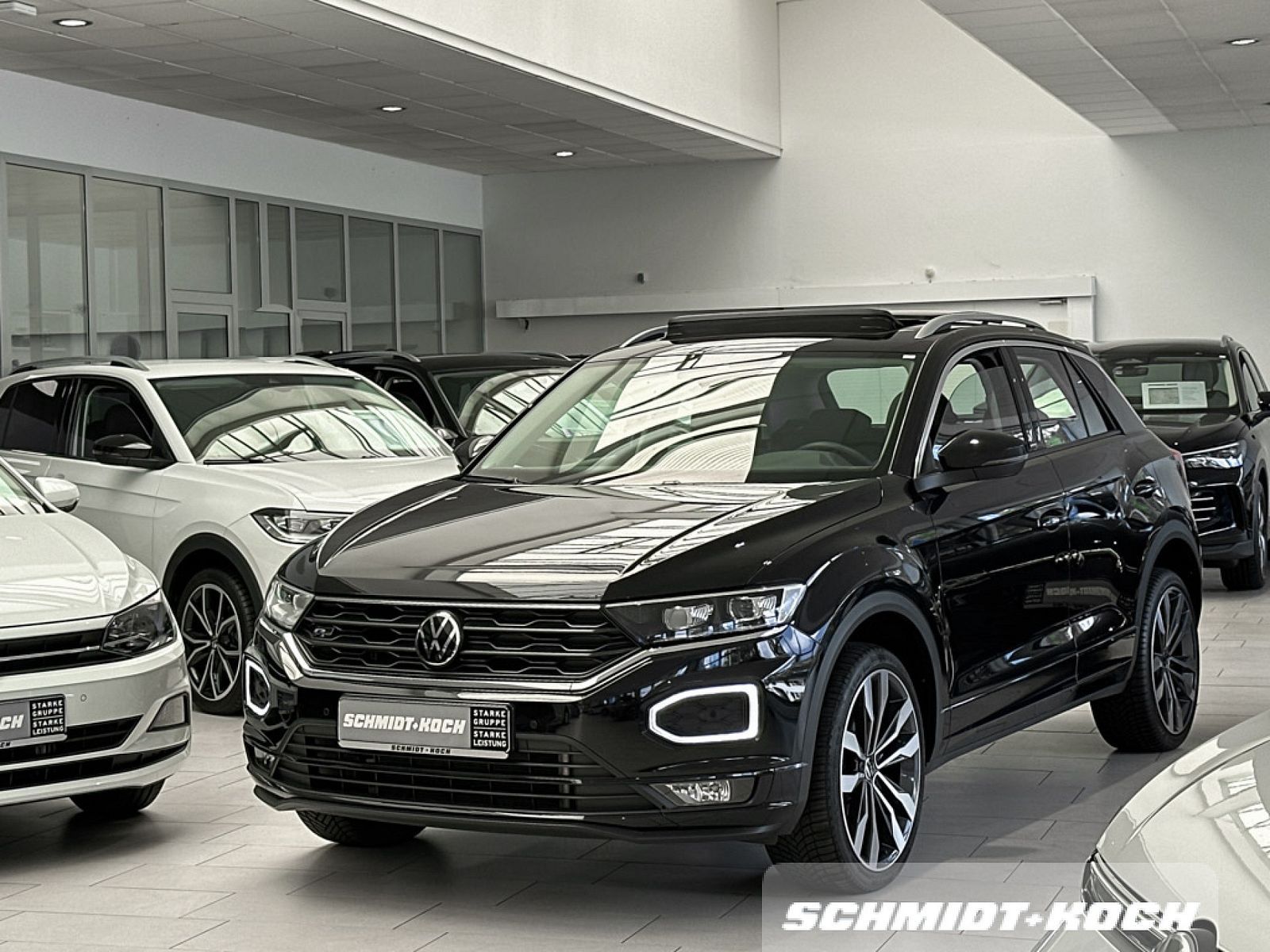 Volkswagen T-Roc 1.5 TSI R-LINE - Samsaru's Car Outlet