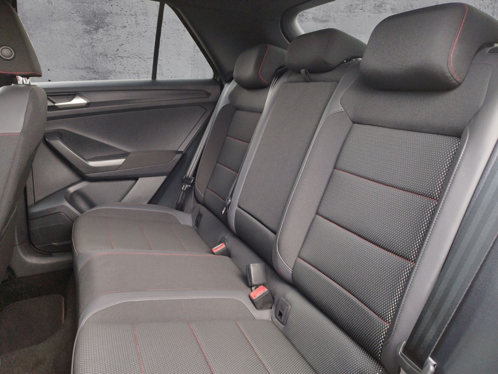 Volkswagen T-Roc Sport 1.5TSI - Samsaru's Car Outlet