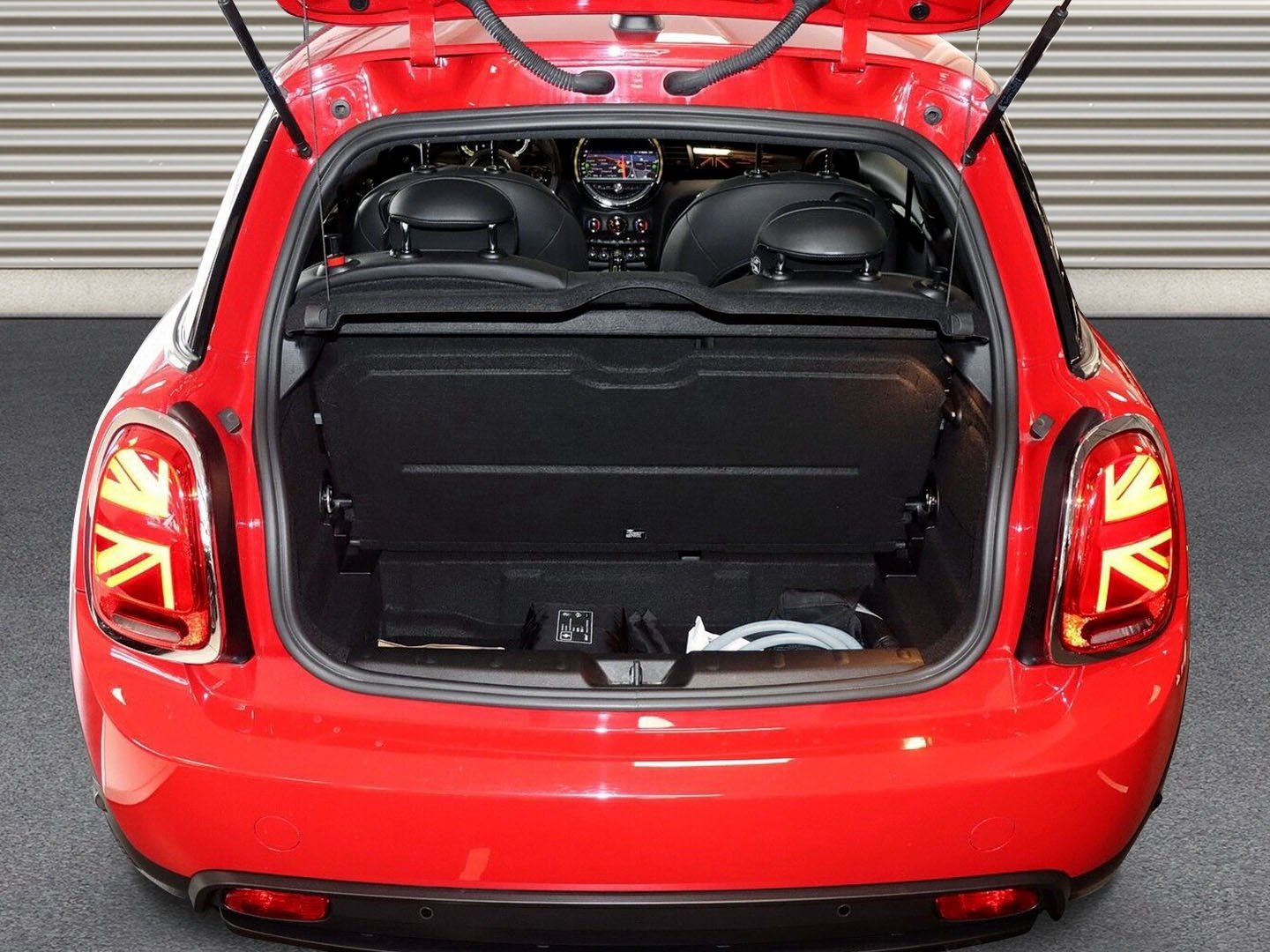 MINI Cooper SE - Samsaru's Car Outlet