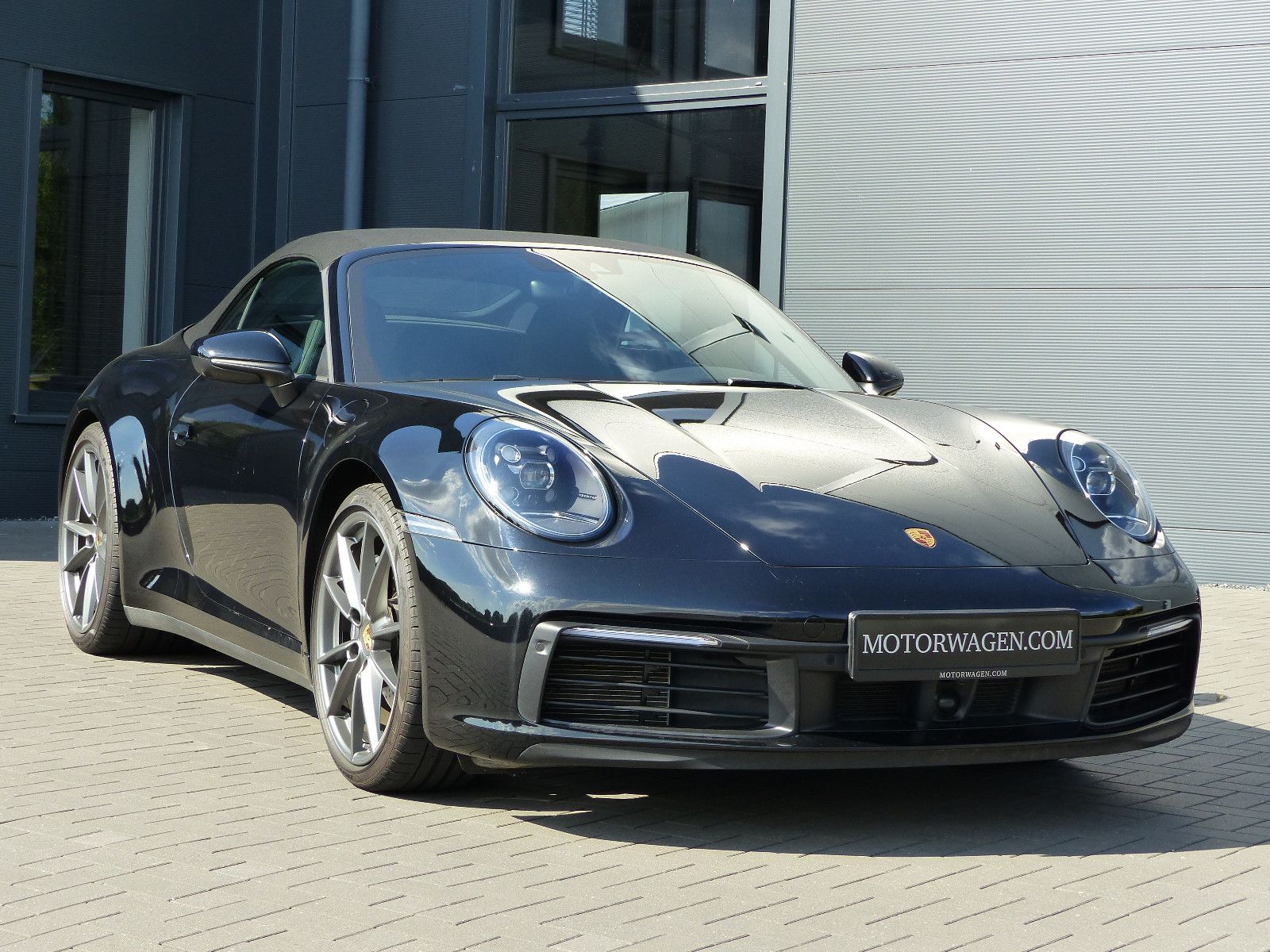 Porsche 992 Carrera 4 Cabriolet