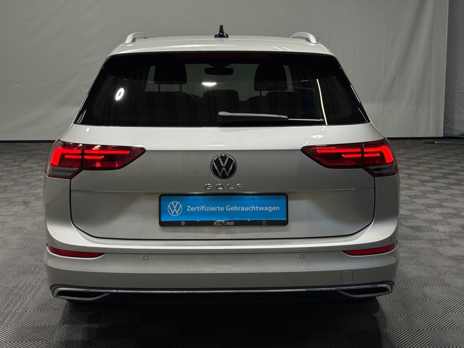 Volkswagen Golf Variant MOVE 1.5 TSI - Samsaru's Car Outlet