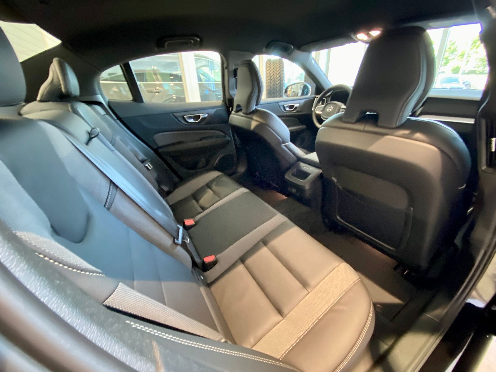 Volvo S60 B4 8-Gang Plus Dark