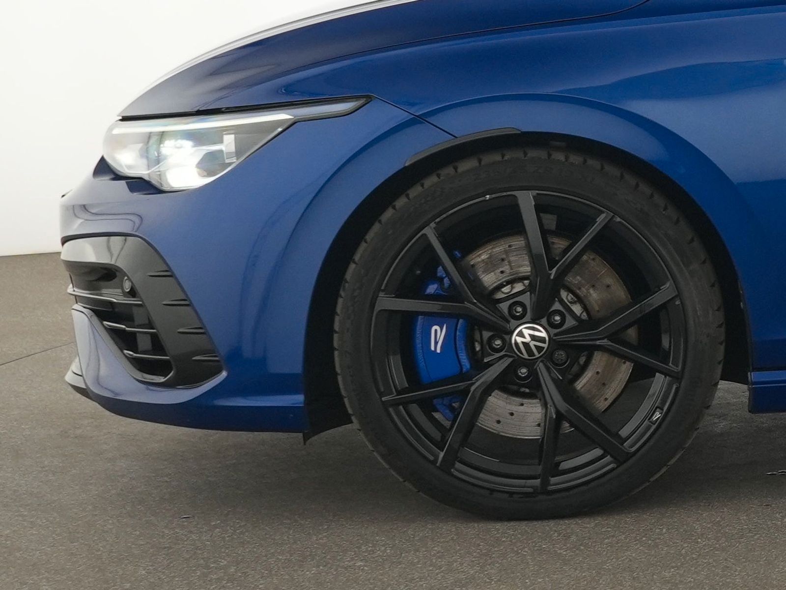 Volkswagen Golf R Variant LED|Kamera|SHZ|WinterPaket|AHK|AC