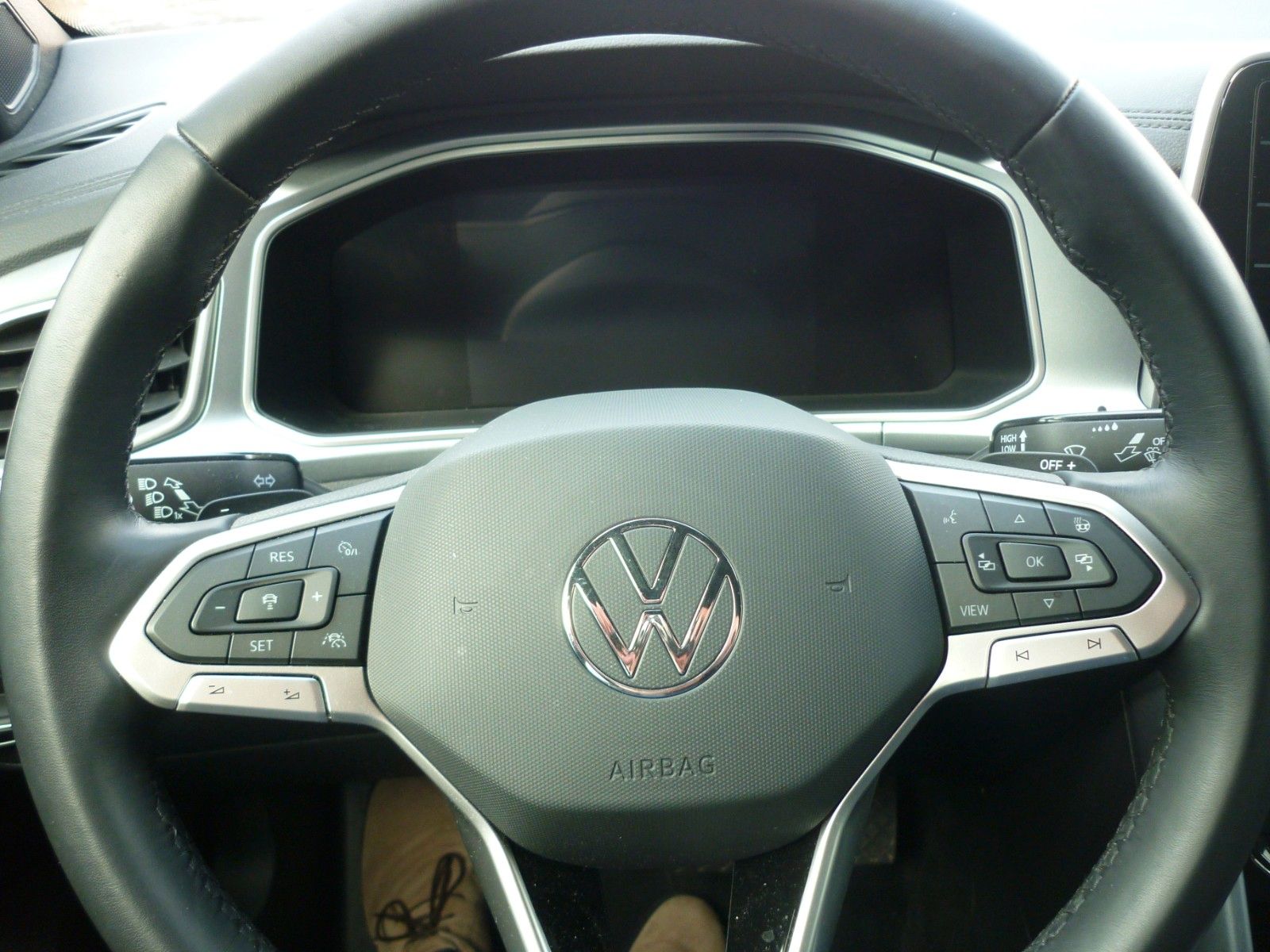 Volkswagen T-Roc Style - Samsaru's Car Outlet