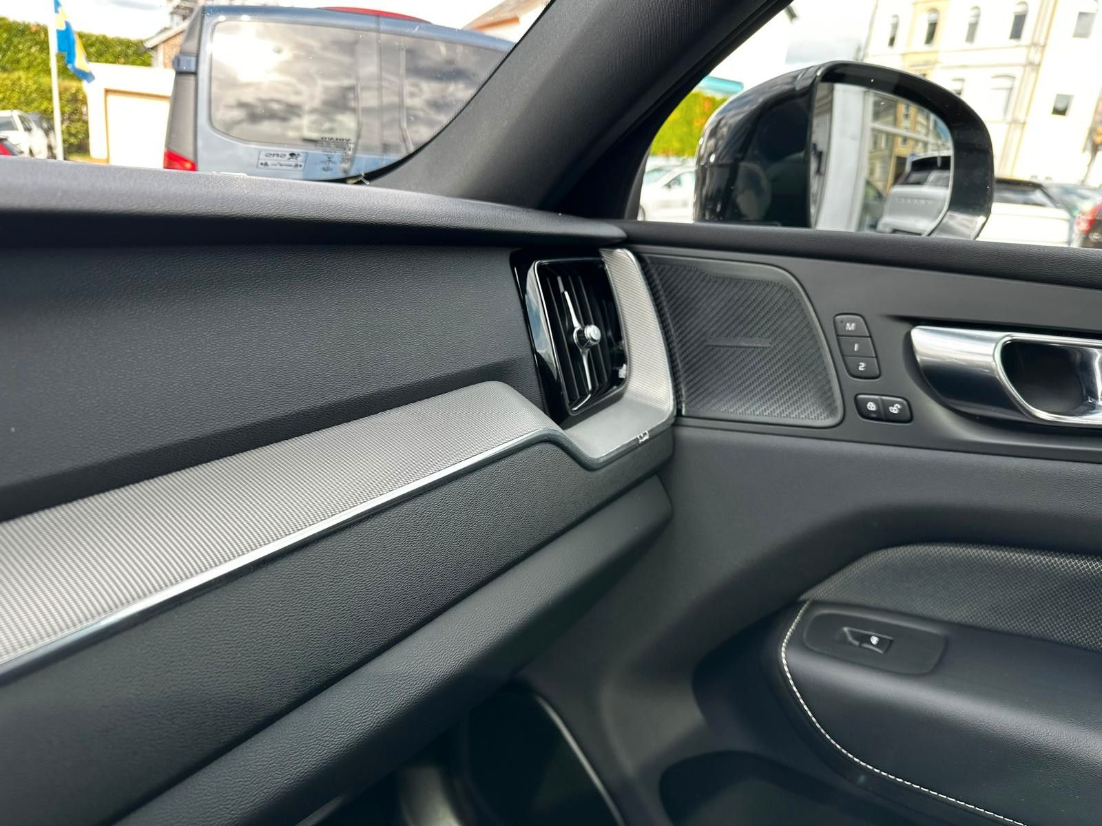 Volvo XC60 T6 AWD L RANG Plugin Plus GooglePANO360°STH